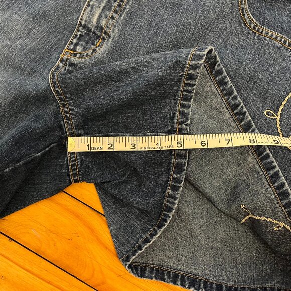 Faded Glory Embroidered Denim Jean Shorts, Size 18 - Picture 6 of 7